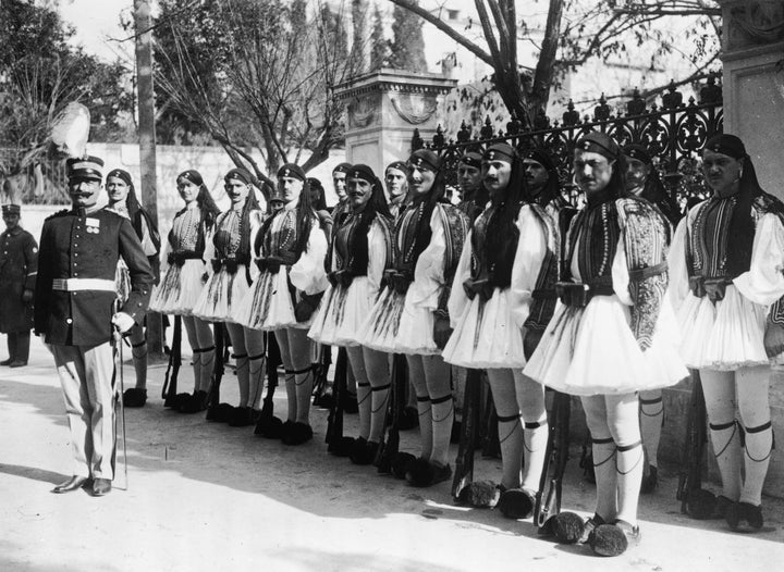 25 Ιανουαρίου1921 μετά την επιστροφή του Κωνσταντίνουν από την εξορία.