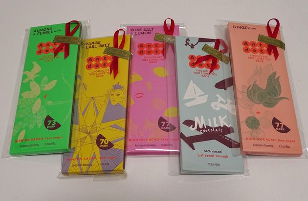 同僚たちへのプレゼントとして購入した5種類のチョコレート