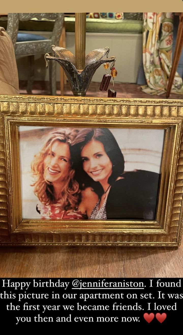 Courteney found this picture of her and Jennifer on the Friends set
