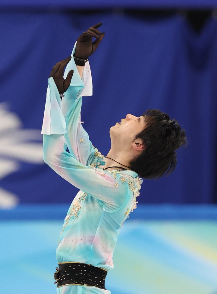 フィギュアスケート男子フリーの演技を終えた羽生結弦選手＝2022年2月10日、中国・北京