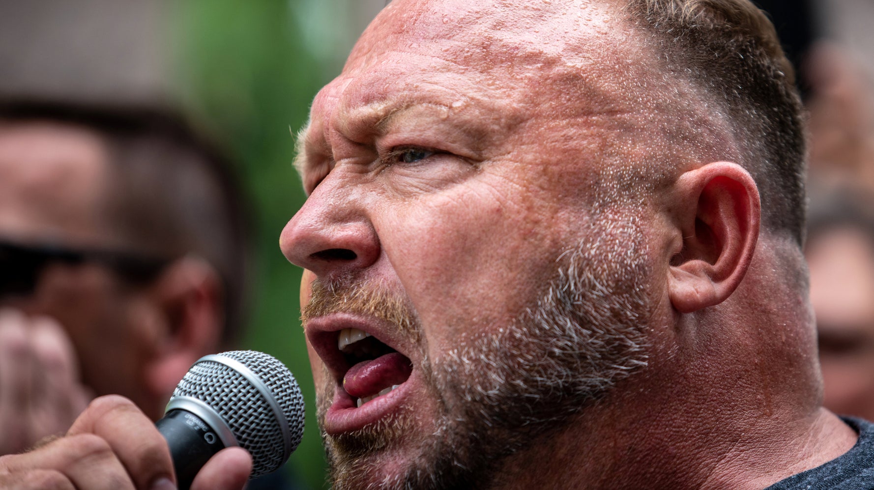 Jan. 6 Committee Subpoenas Alex Jones' Security Guard For Phone Records - Vimarsana News