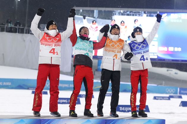 ノルディックスキー複合団体・ラージヒルで銅メダルを獲得した日本チーム