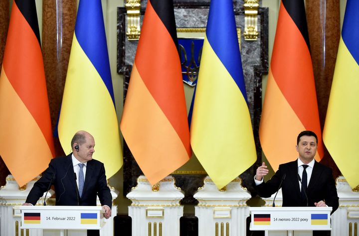 O Γερμανός Καγκελάριος Όλαφ Σόλτς μαζί με τον πρόεδρο της Ουκρανίας