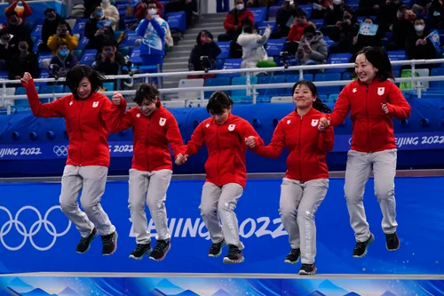 悔しい」だけど「このチームが誇り」。カーリング女子日本が