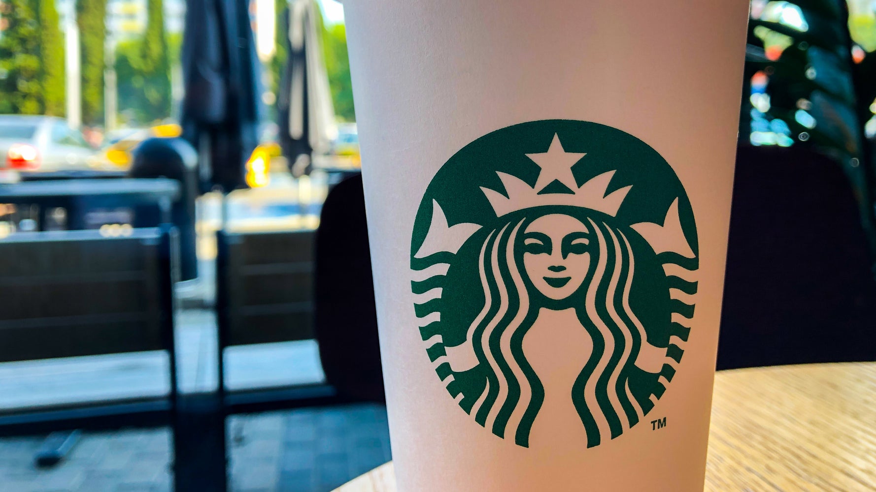 スタバ店員 18歳の女性客を救うために 粋な心遣い 世界が称賛した 画像 ハフポスト World スタバ店員 18歳の女性客を救うために 粋な心遣い 世界が称賛した 画像 ハフポスト World