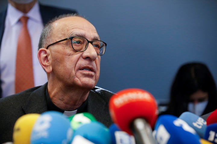 El presidente de la Conferencia Episcopal, Juan José Omella, durante la rueda de prensa de hoy en Madrid.
