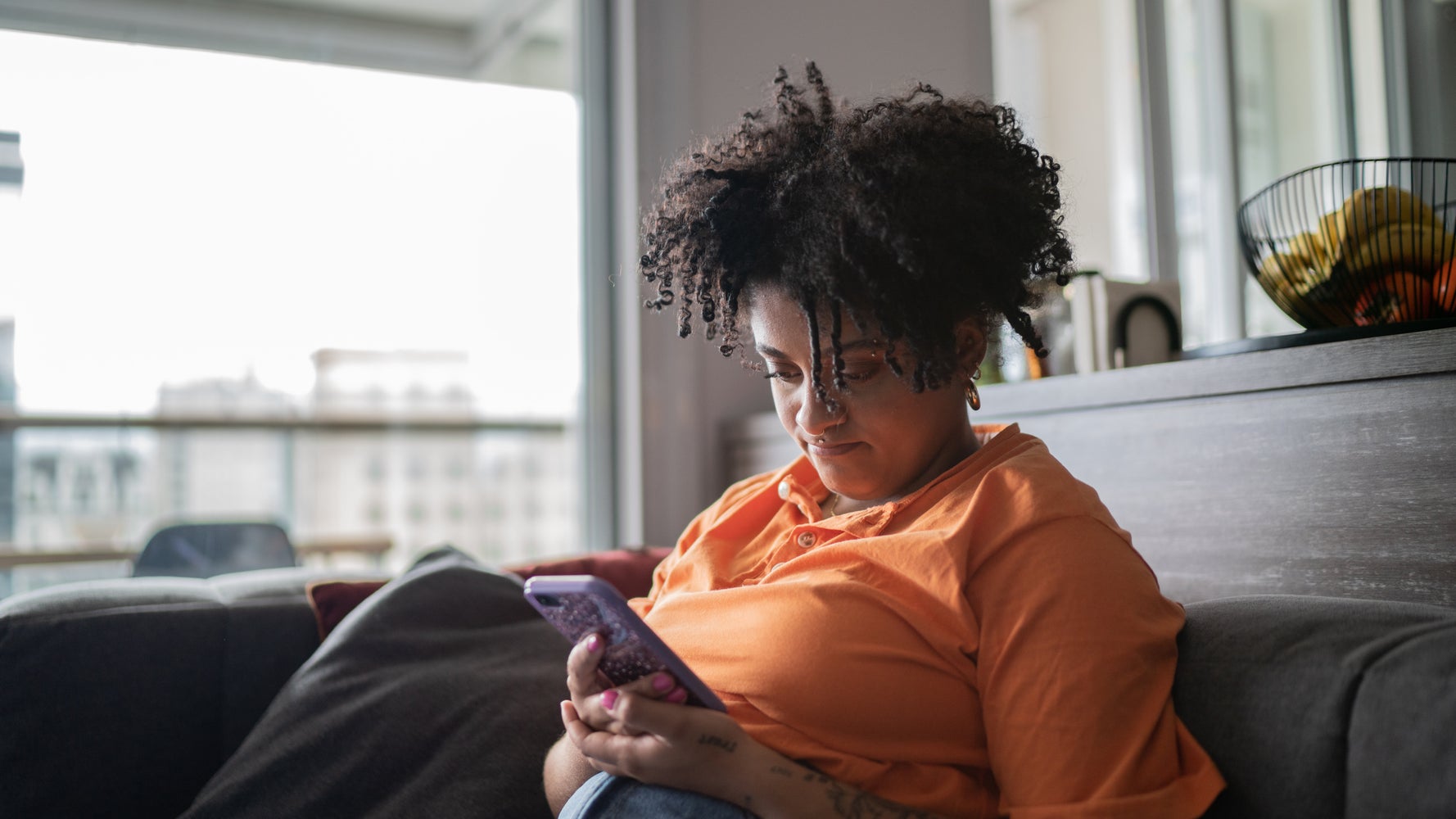 10 Things Therapists Do When They're Stressed By The News - Vimarsana News