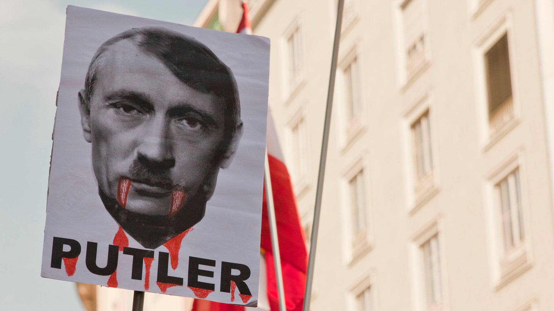 La UE ataca las finanzas rusas y evita por ahora un embargo comercial  severo: todas las medidas | El HuffPost Internacional