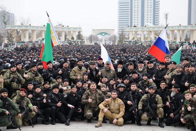 Les troupes tchétchènes mobilisées à Grozny, le 25 février 2022.