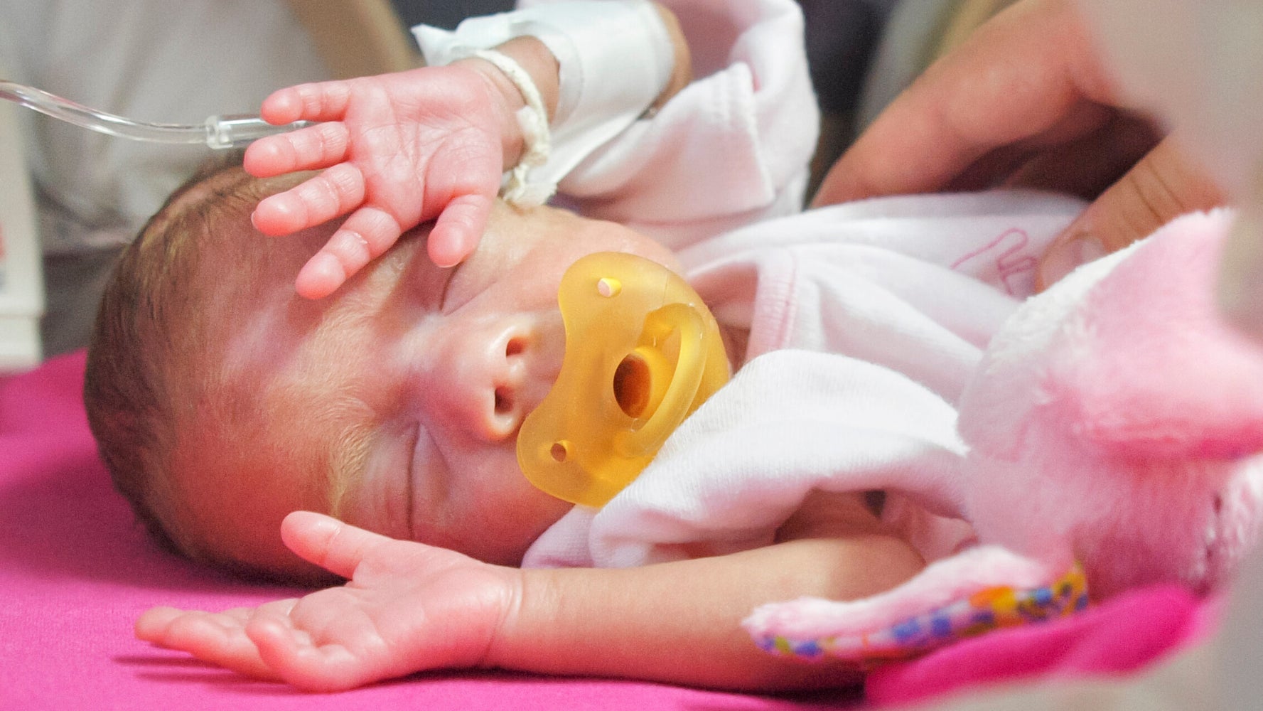 攻撃のさなか生まれる命がある ウクライナのnicuの赤ちゃん 防空壕へ これが現実 ハフポスト News 攻撃のさなか生まれる命がある ウクライナのnicuの赤ちゃん 防空壕へ これが現実 ハフポスト News