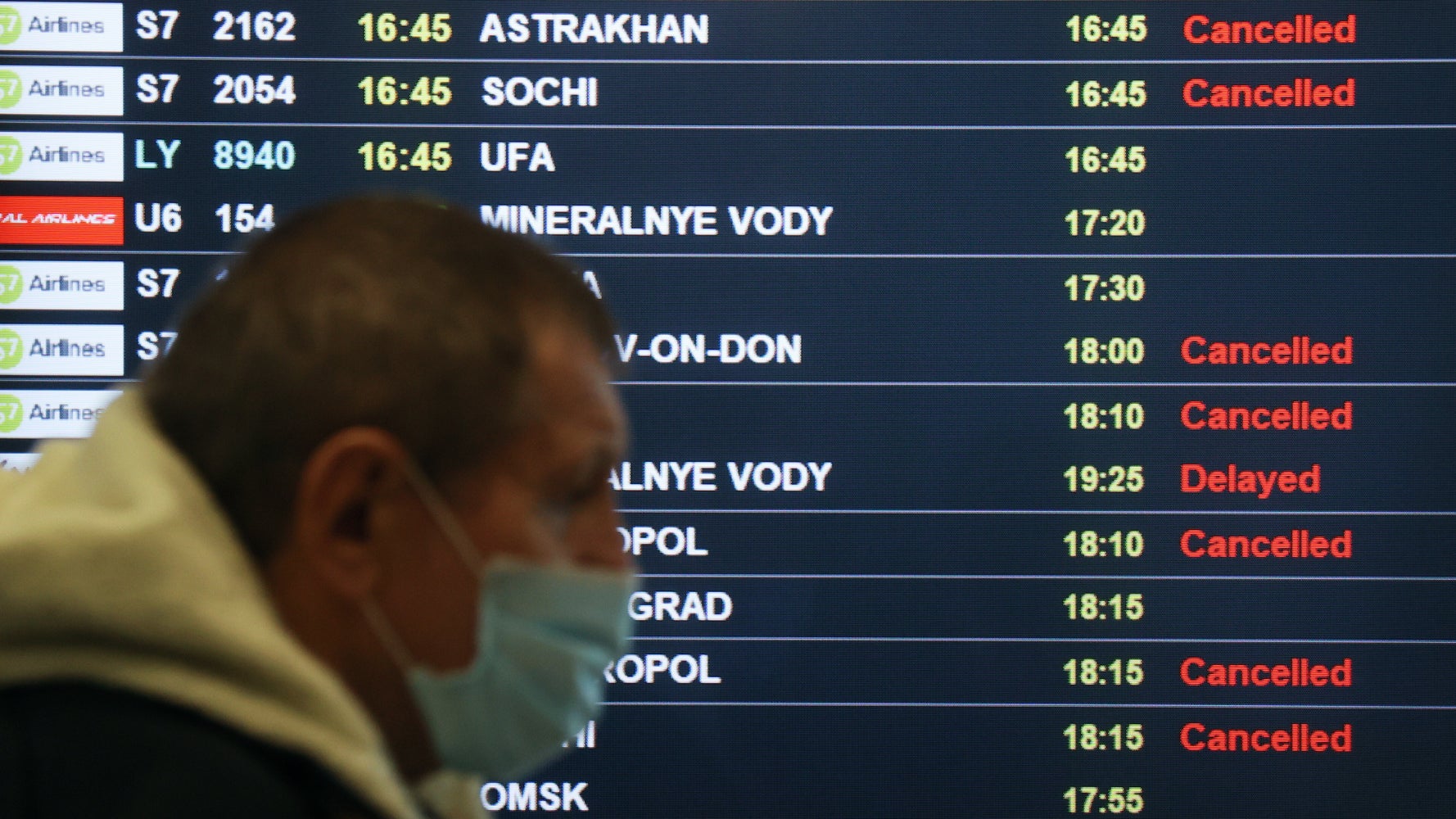 U.S. Citizens Urged To Leave Russia Immediately Amid Flight Cancelations U.S. Citizens Urged To Leave Russia Immediately Amid Flight Cancelations
