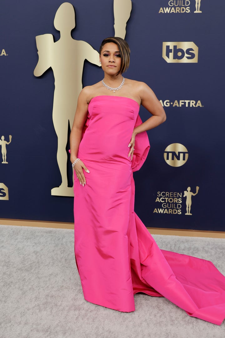 Red Carpet Trend to Try: Hot Pink Dresses - Sydne Style