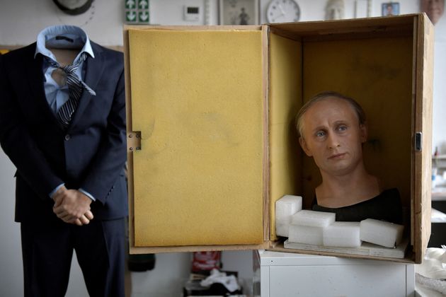 La statue de cire de Vladimir Poutine a été placée dans la remise du musée jusqu'à nouvel