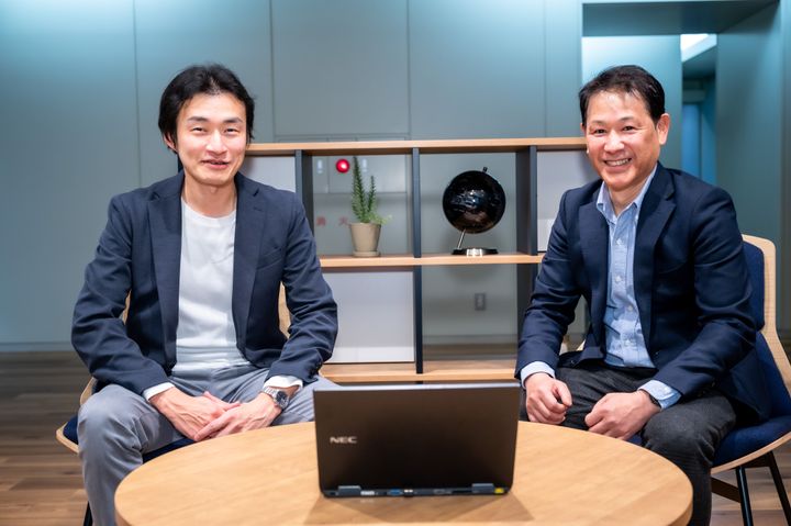 （左）NEC 小林雅典さんと（右）梶道男さん。今回のNEC I:Delightを使用しての実証実験に関わった