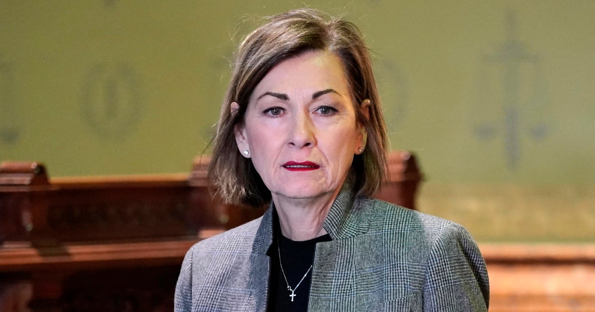 Auditor Iowa Gov. Kim Reynolds Must Return 450,000 In COVID19 Funds