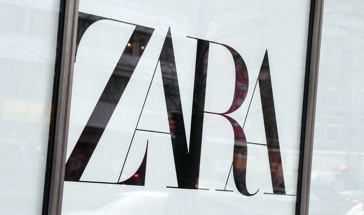 Logo de Zara en una de sus tiendas.