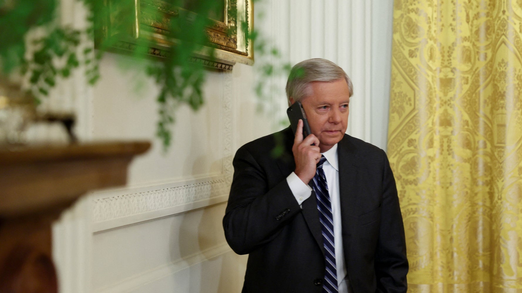 Lindsey Graham Doubles Down On Call For Russians To Kill Vladimir Putin - Vimarsana News