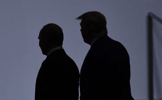 Vladimir Putin y Donald Trump, en una reunión del G-20 en 2019.