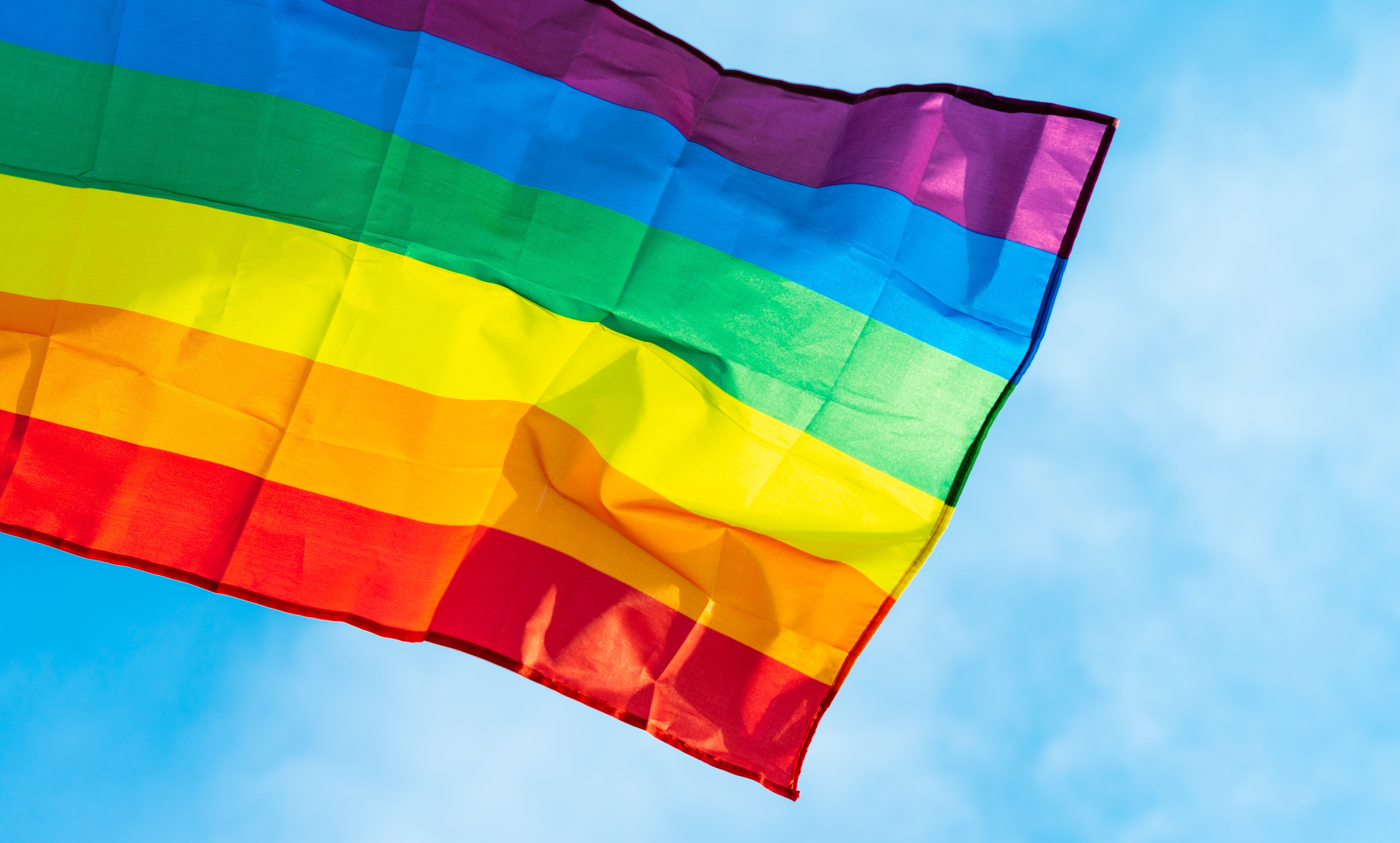 florida-high-school-student-suspended-after-handing-out-pride-flags