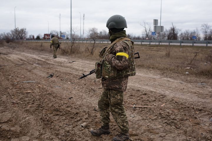 5 Μαρτίου 2022 - Ουκρανός στρατιώτης σε περιπολία 