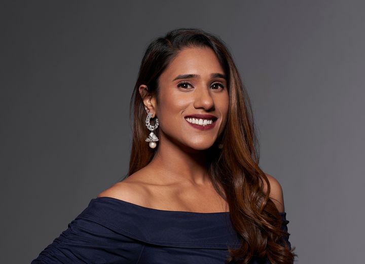 Deepti in an ad for solitaire cash??? : r/LoveIsBlindOnNetflix