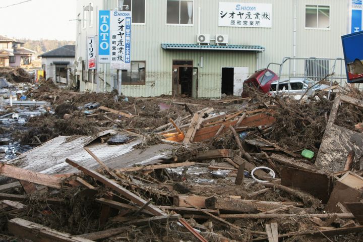 津波が押し寄せた福島県南相馬市（2011年）