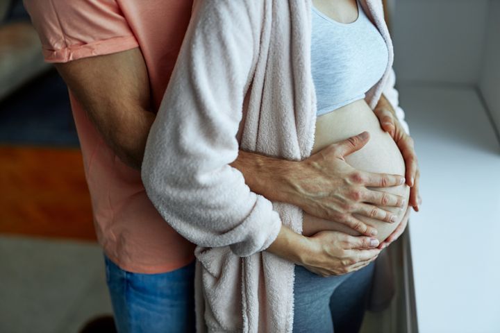 Should women be paid by their partner during pregnancy?
