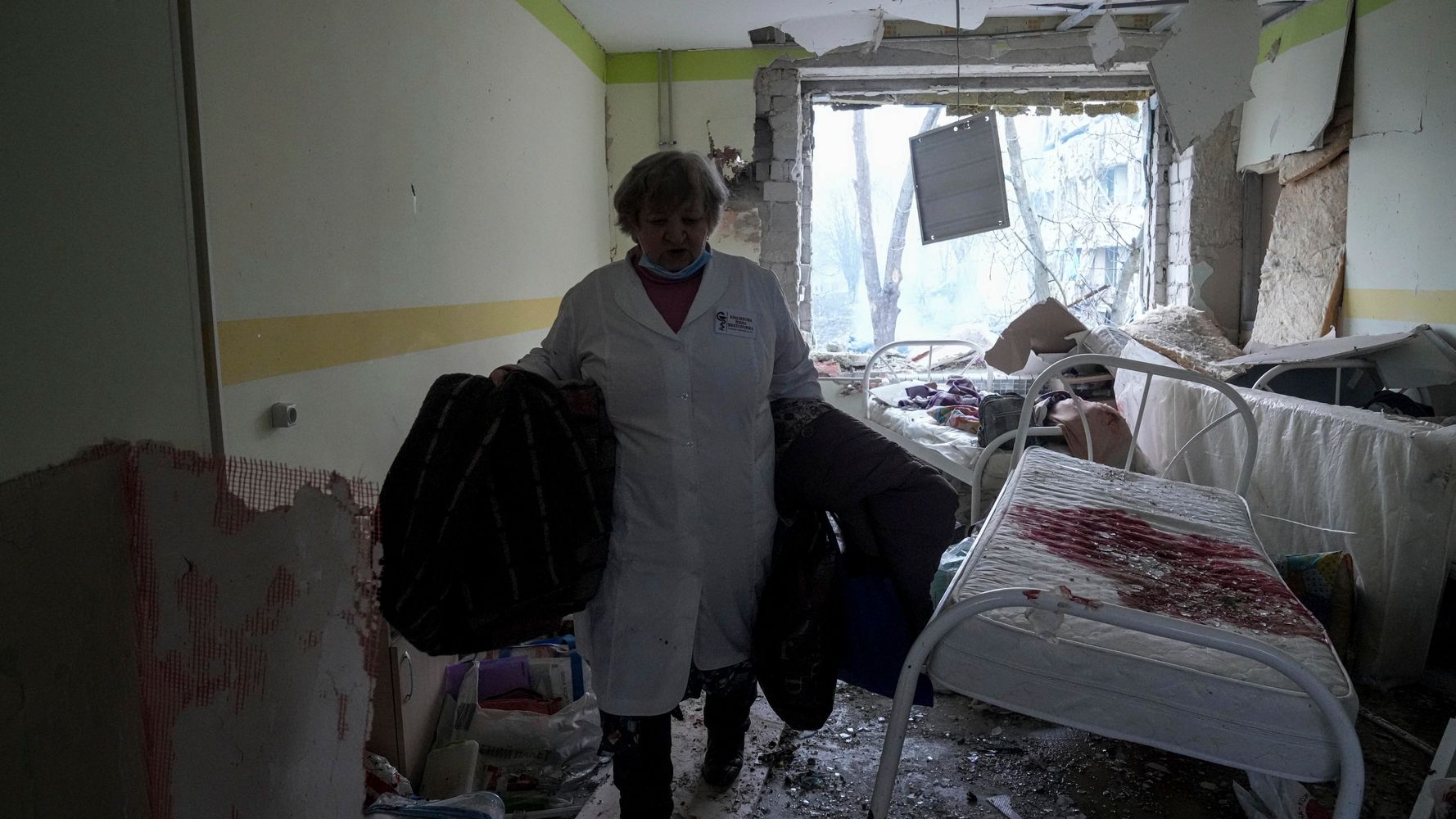 Des attaques russes frappent un hôpital pour enfants en Ukraine, selon des responsables