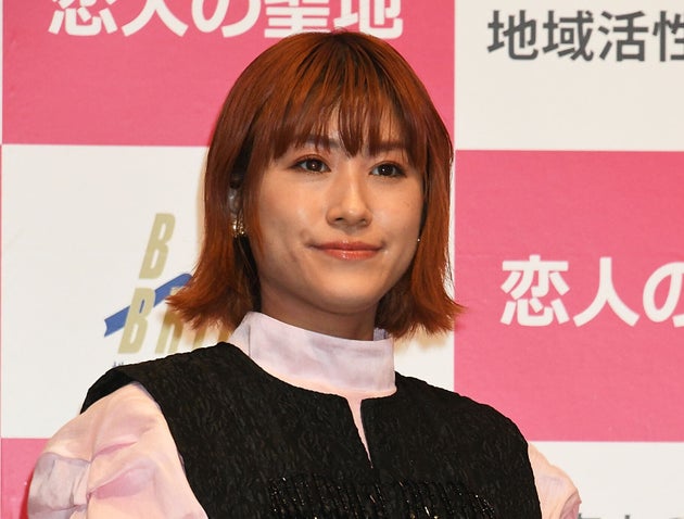 「恋人の聖地 第2回 地域活性化大賞」授賞式に登場したタレントのIMALUさん(2021年11月16日撮影)