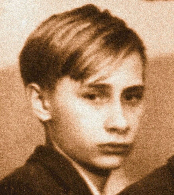 Vladimir Putin, en una foto de clase, con 14 años.