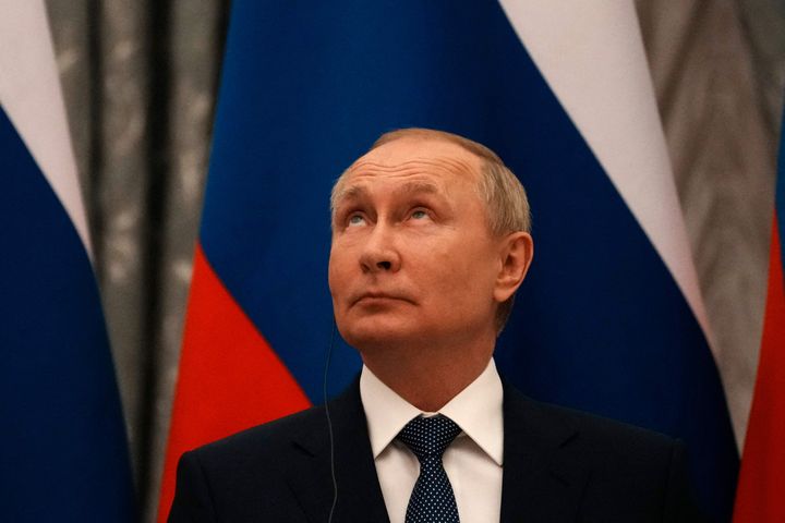 El presidente ruso, Vladimir Putin, durante una conferencia de prensa tras reunirse con el francés Emmanuel Macron, el 7 de febrero de 2022 en Moscú. 