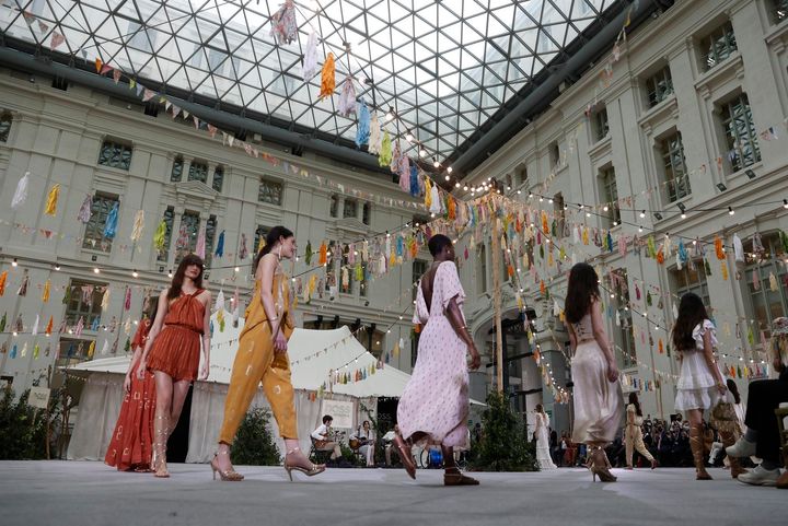 Luna Partido alumno Es hora de que la semana de la moda de Madrid salga de Ifema? | El HuffPost  Life