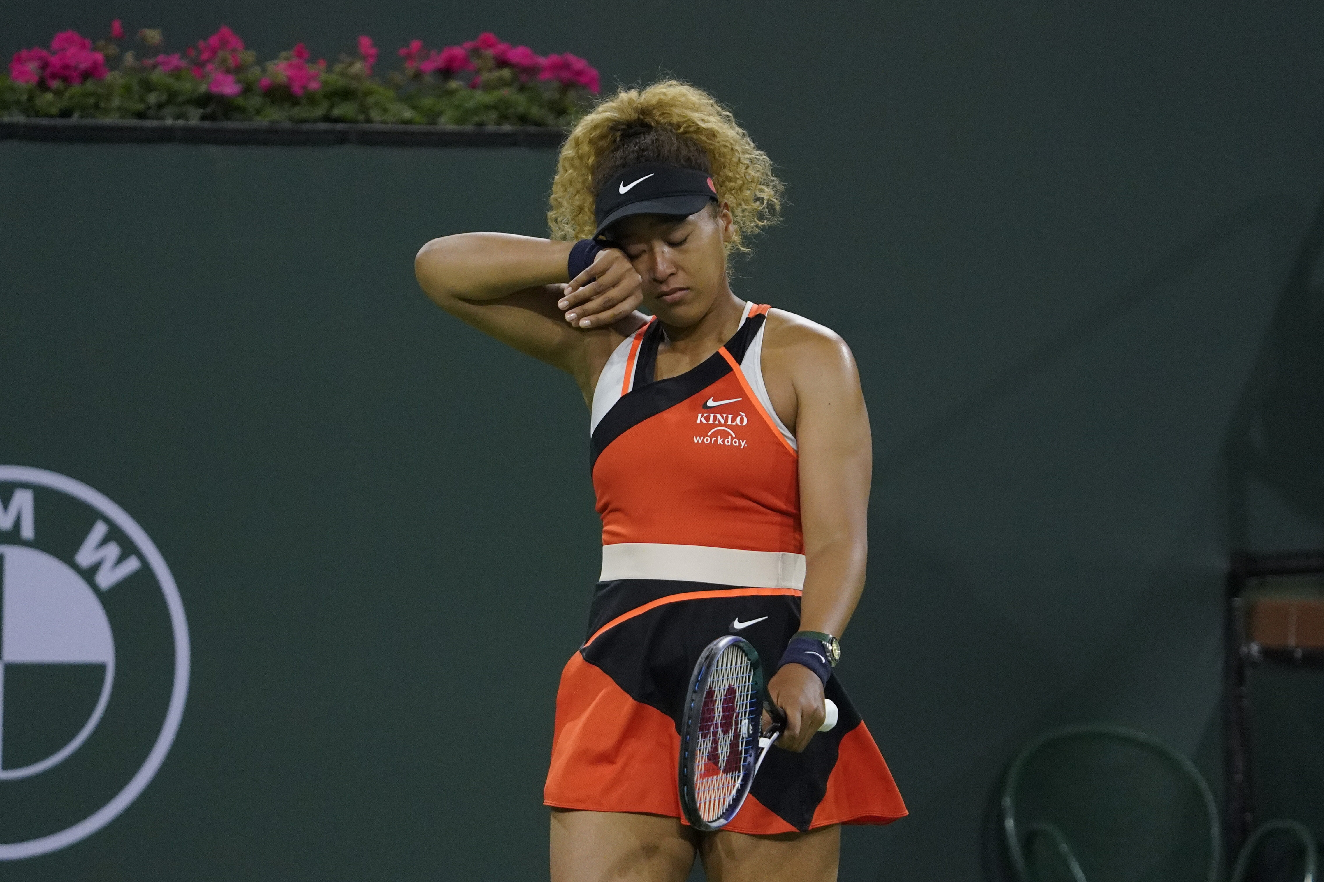 Naomi Osaka, insultée par une spectatrice, fond en larmes en plein match