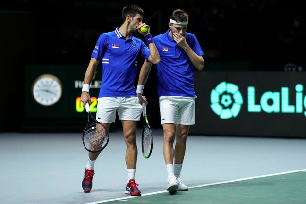 Novak Djokovic et Filip Krajnovic, le 3 décembre 2021.