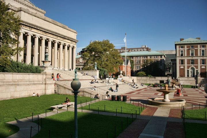 コロンビア大学