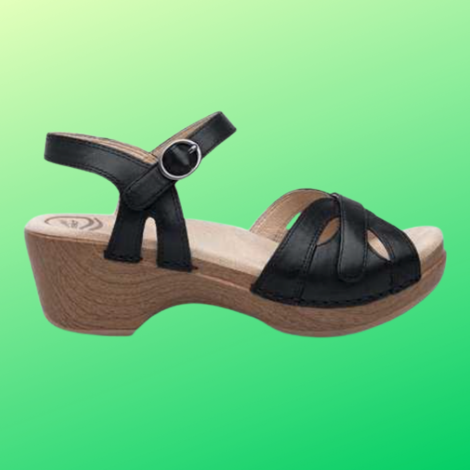 Comfortable Walking Sandals, According To A Podiatrist