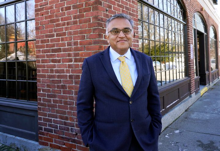 Dr. Ashish Jha, dean of the Brown University School of Public Health, will take over the White House role. 