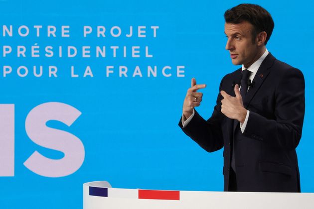 Emmanuel Macron a présenté son programme pour 2022 lors d'une conférence de presse...