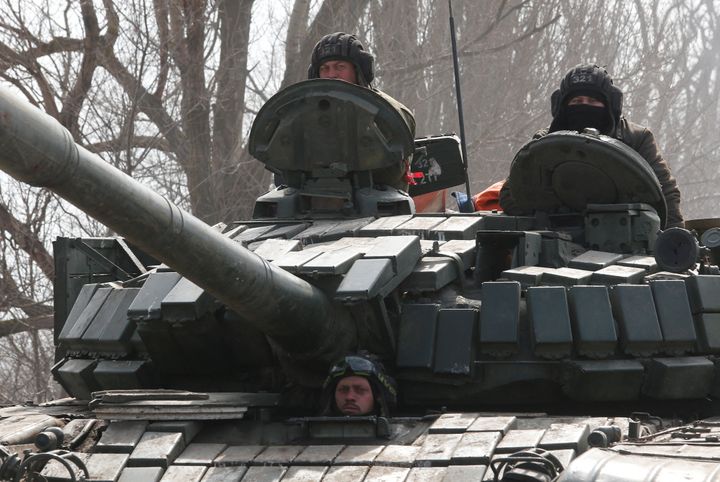 Tropas pro rusas en Donetsk.