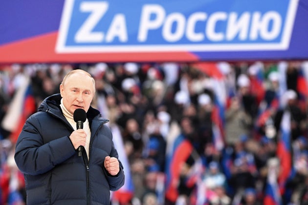 Władimir Putin wygłasza przemówienie na stadionie Łużniki w Moskwie 8 lat po aneksji...