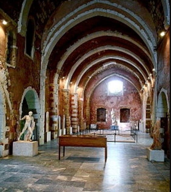 Εσωτερικό του Αρχαιολογικού Μουσείου Χανίων