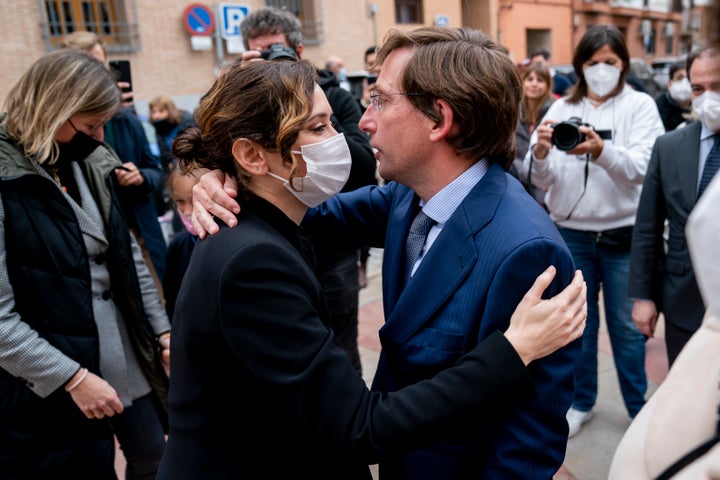Ayuso y Almeida, esta semana en un acto en Madrid.