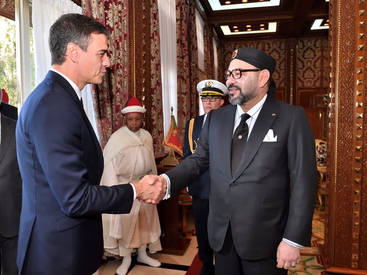 Pedro Sánchez y el rey Mohamed VI de Marruecos.