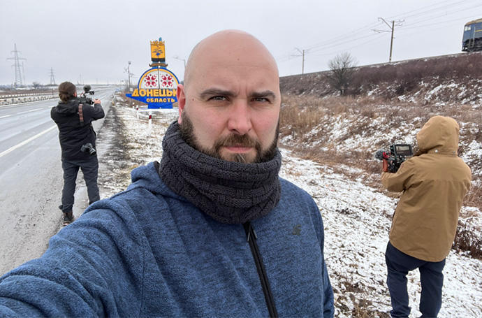 Pablo González, en su última cobertura en la región de Donetsk, poco antes de ser interrogado por los servicios secretos ucranianos.