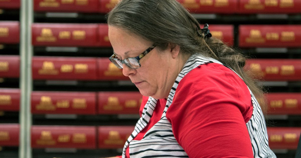 Judge Finally Tells Kentucky Clerk That Denying Same Sex Marriage Licenses Violates Rights