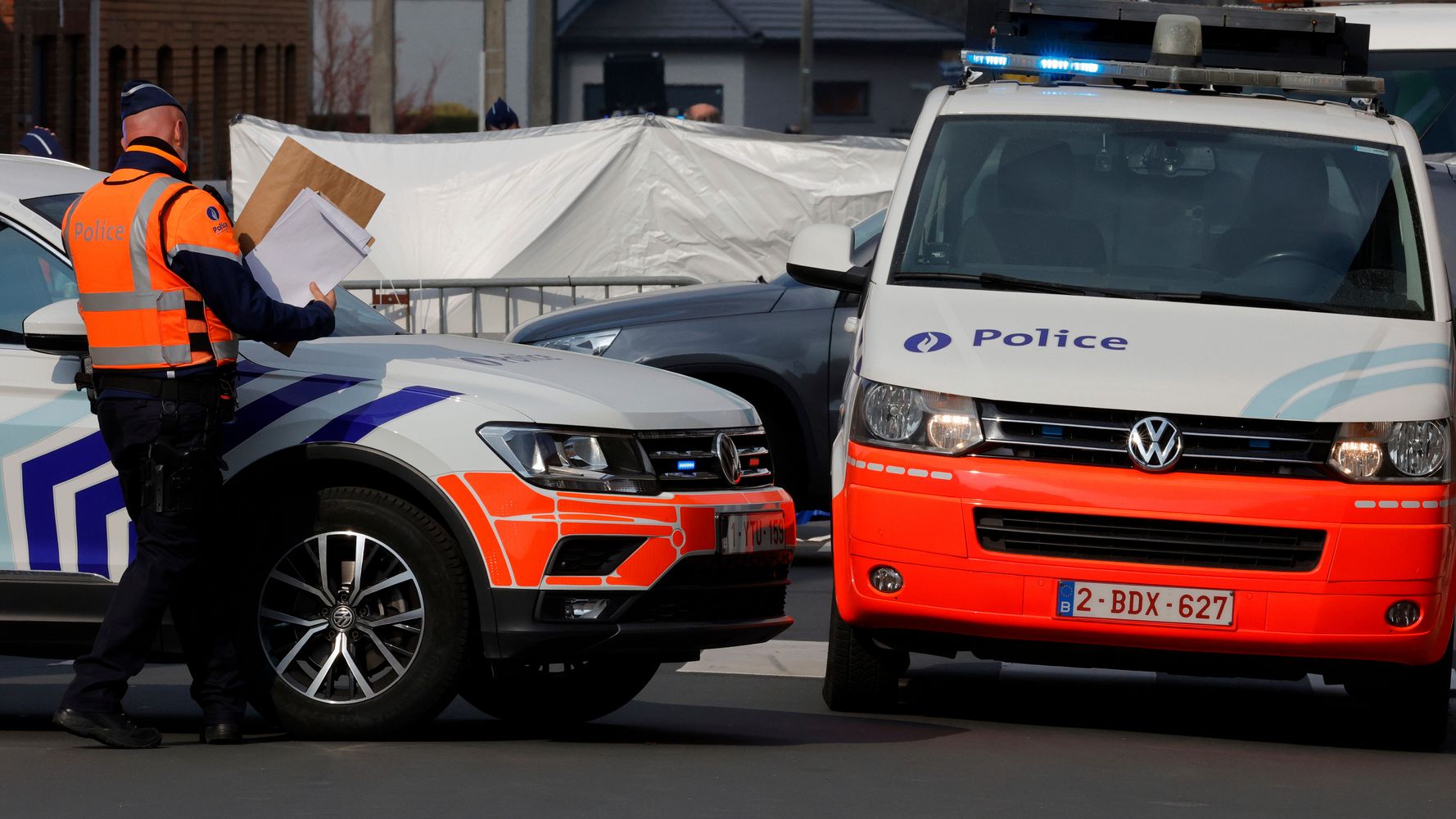 Une voiture fonce sur des fêtards du carnaval en Belgique, tuant 6 personnes