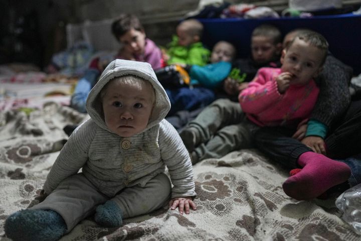 Μάρτιος 2022 - Παιδιά σε καταφύγιο στη Μαριούπολη