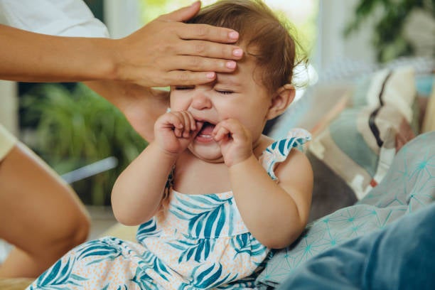 Covid Le Croup Favorise Par Omicron Chez Les Bebes Le Huffpost