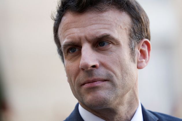 Pour Emmanuel Macron, ici à l'Elysée en mars 2022, avoir mis le drapeau corse en berne...