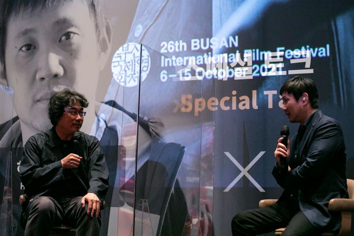 2021年の釜山国際映画祭では、濱口竜介監督とポン・ジュノ監督の対談が行われた